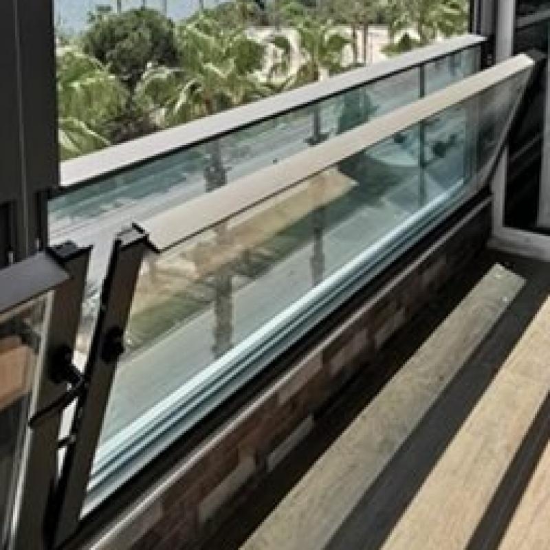 Piramit Cam Balkon