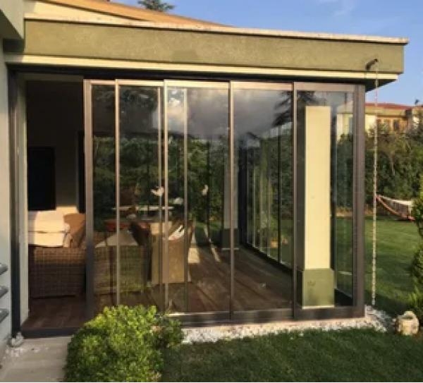 Piramit Cam Balkon